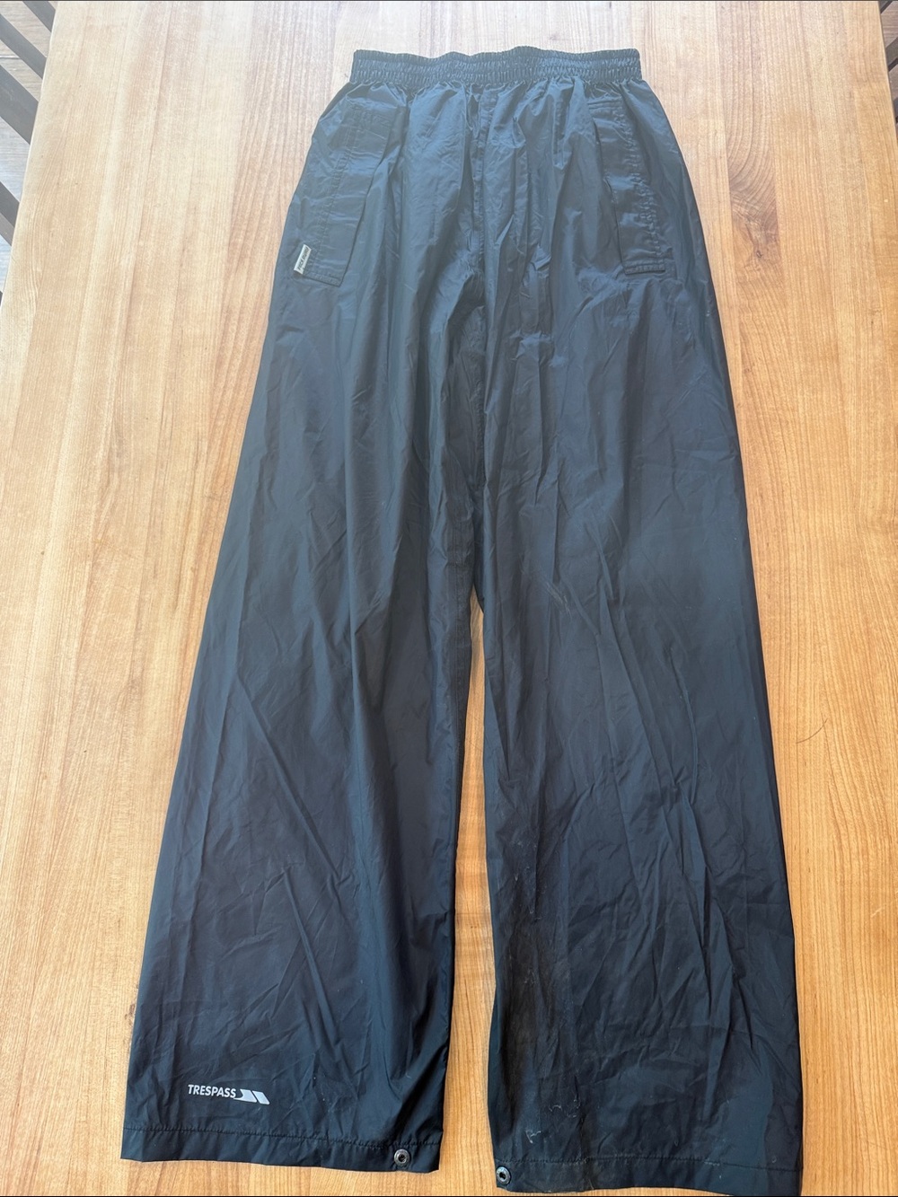 Trespass Black Lightweight Cargo Wayerproof Pants (slip on)
